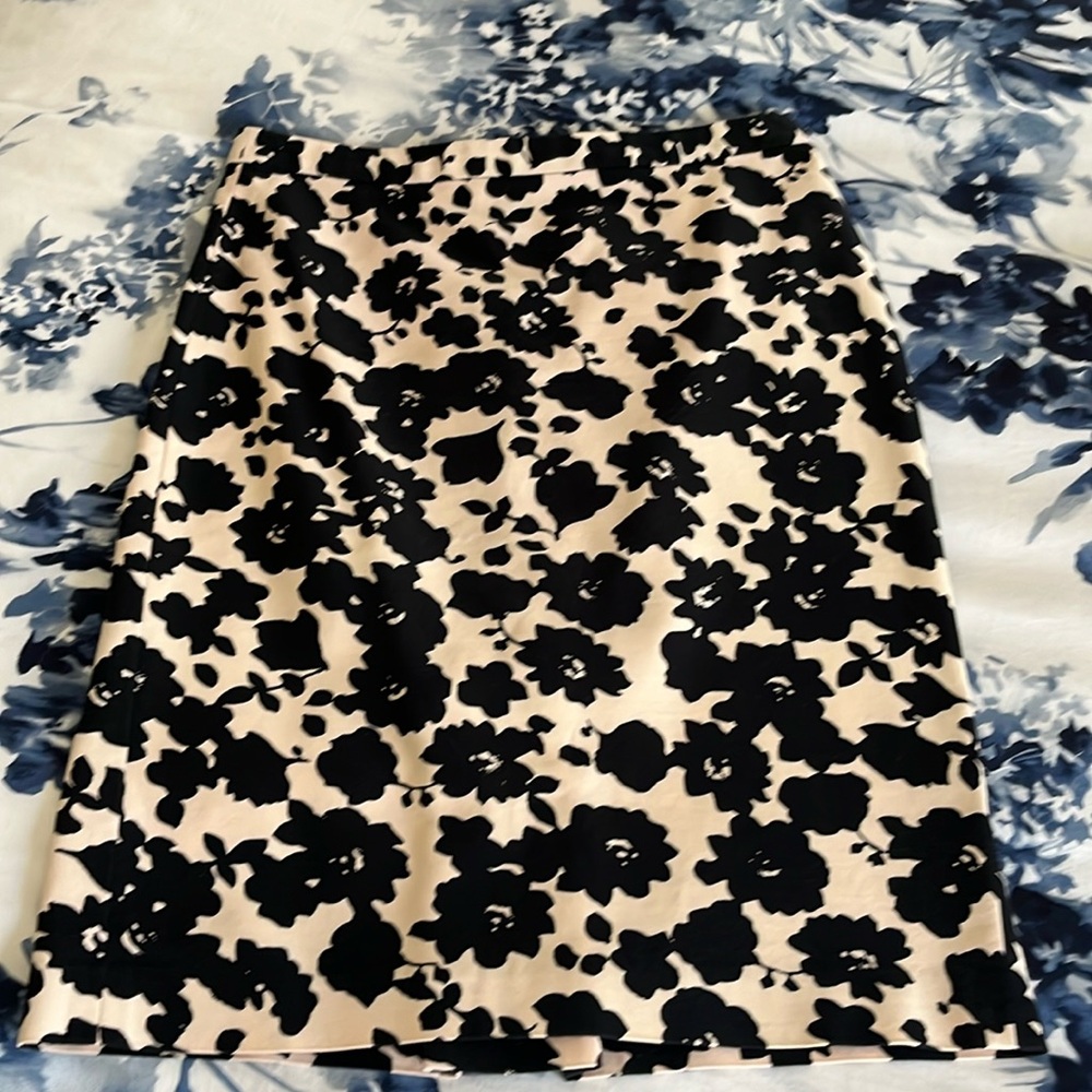 Loft cream and black floral pencil skirt